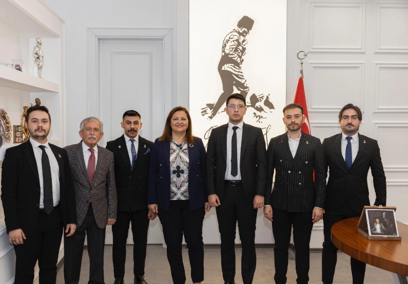 Sığınmacı sorununu gündemlerinde bulunduran Zafer Partisi ve Afyonkarahisar Belediye Başkanı