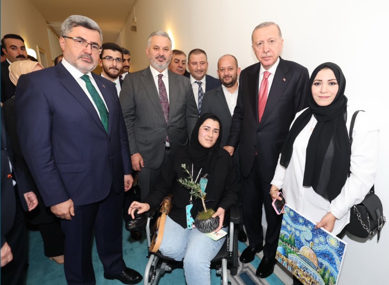 Filistinli Sundos ve Hiba Cumhurbaşkanı Recep Tayyip Erdoğanı ziyaret etti
