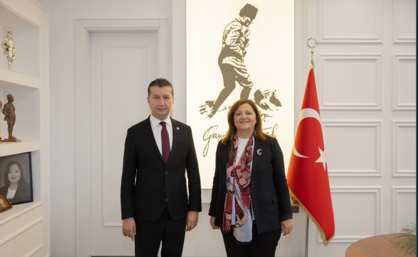 Cumhuriyet Halk Partisi Burdur Milletvekili İzzet Akbulut, Afyonkarahisar Belediye Başkanı