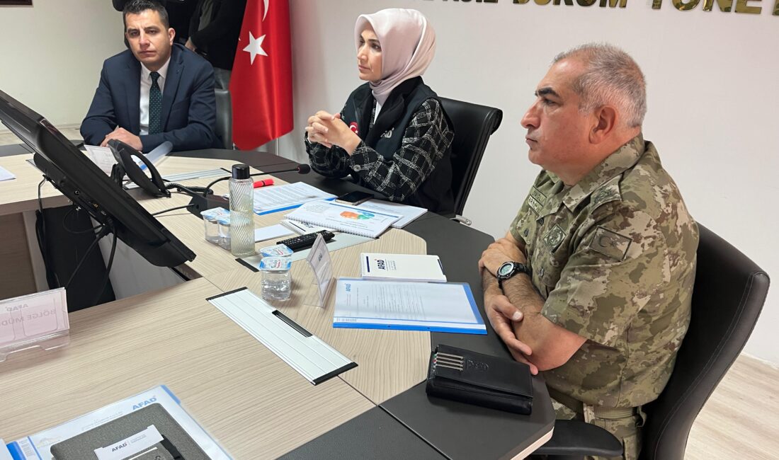 Vali Yiğitbaşı tatbikata katıldı Afyonkarahisar Valisi Doç. Dr. Kübra Güran Yiğitbaşı’nın katılımlarıyla Afet ve