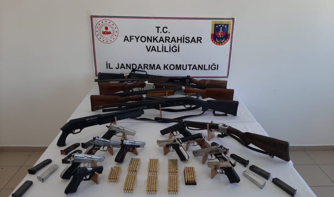 Afyonkarahisar İl Jandarma Komutanlığı, Çobanlar İlçesi'nde gerçekleştirdiği başarılı bir operasyonla,