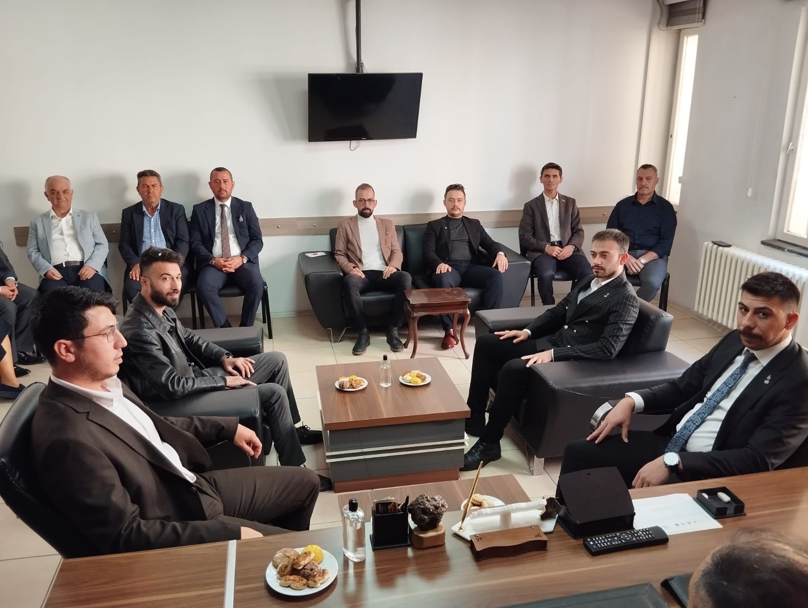 Afyonkarahisar'da siyasi diyaloğun ve iş birliğinin güçlendirilmesi amacıyla Zafer Partisi