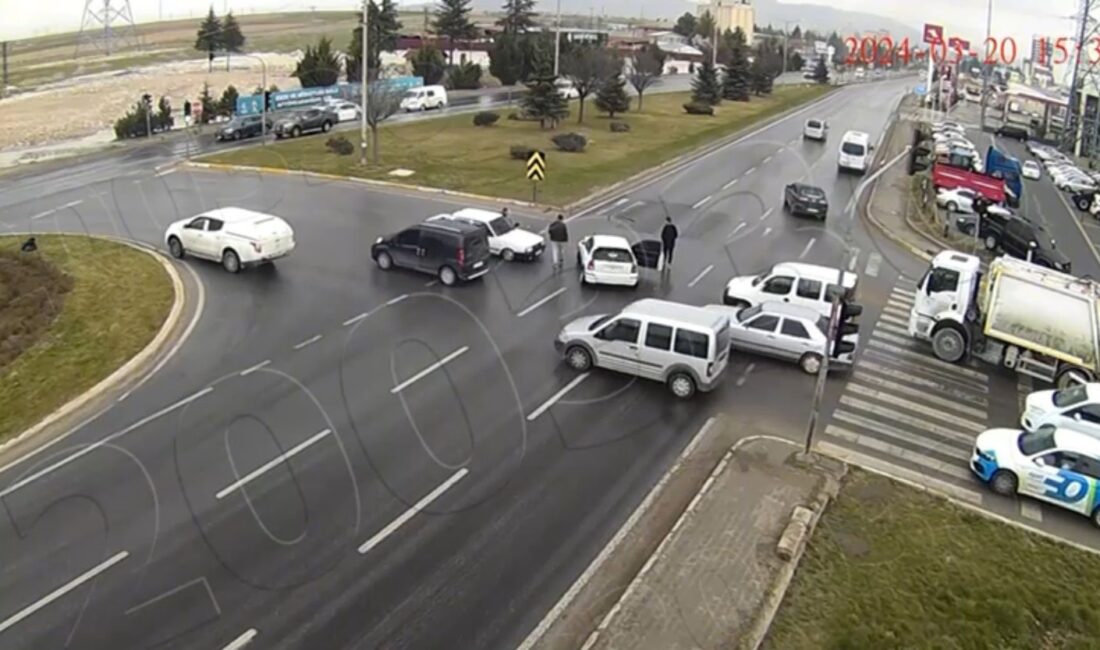 Afyon’daki kazalar kamerada Afyonkarahisar İl Emniyet Müdürlüğü, geçtiğimiz aylarda yaşanan ve şehir güvenlik