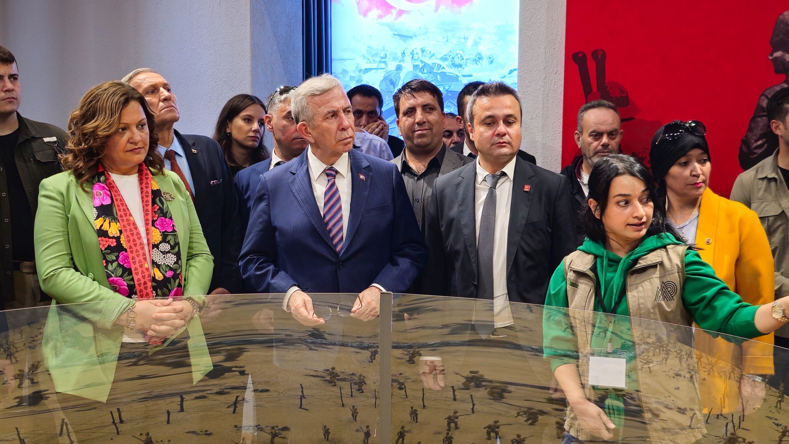 Ankara Büyükşehir Belediye Başkanı Mansur Yavaş, kardeş şehir Afyonkarahisar’da bir