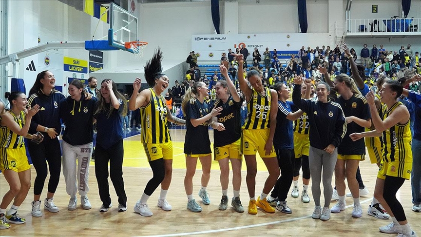Tekerlekli sandalye tenisinde birçok başarıya imza attıktan sonra tenisi bırakarak