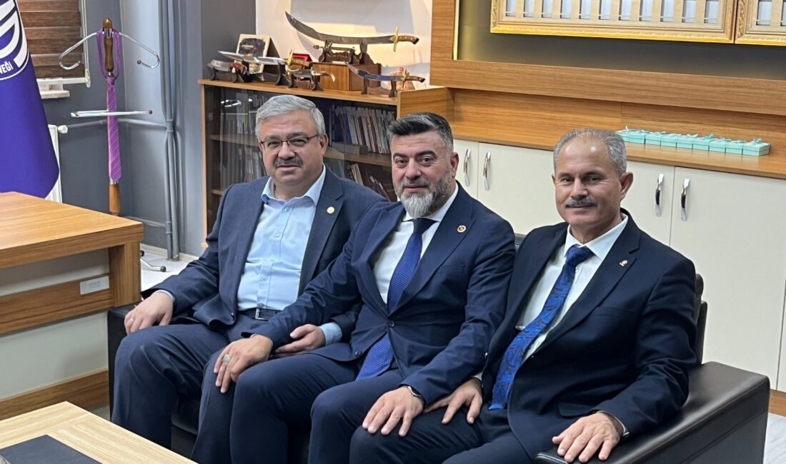 Afyonkarahisar AK Parti Milletvekili İbrahim Yurdunuseven, Muhtarlar Günü dolayısıyla İl