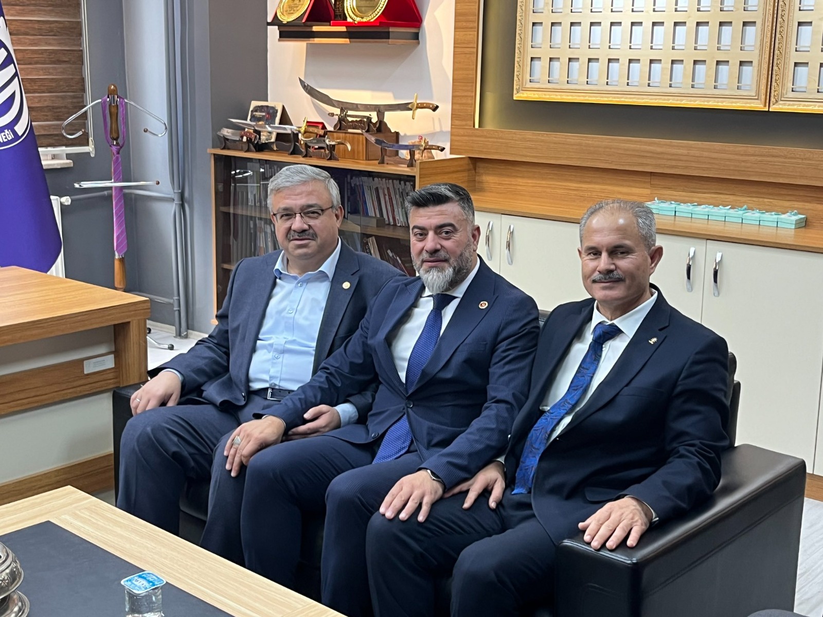 Afyonkarahisar AK Parti Milletvekili İbrahim Yurdunuseven, Muhtarlar Günü dolayısıyla İl