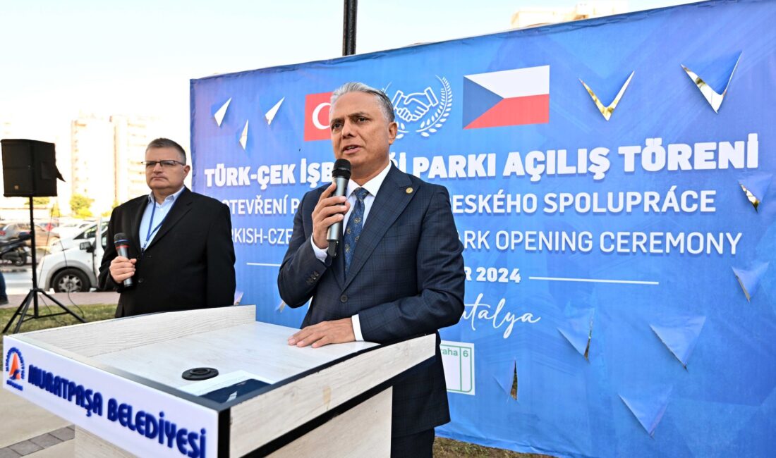 Muratpaşa Belediye Başkanı Ümit Uysal, Kaleiçi Old Town Festivali’nde Antalya’ya
