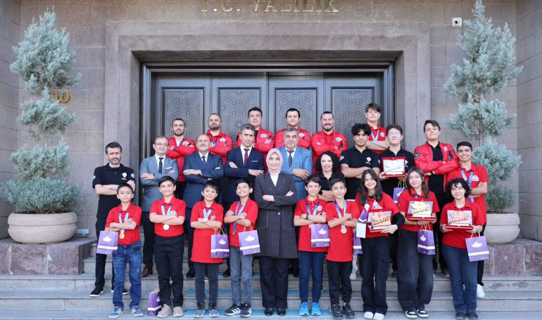 Afyonkarahisar Valisi Doç. Dr. Kübra Güran Yiğitbaşı, TEKNOFEST Yarışmaları'nda ilimize