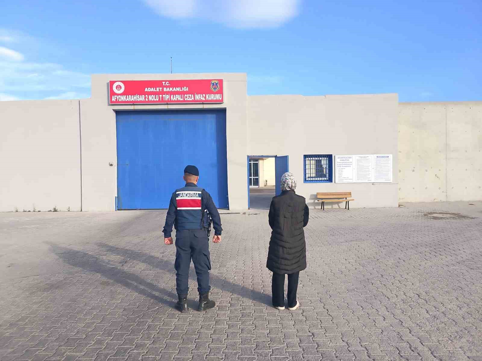Afyonkarahisar’da 4 yıl kesinleşmiş hapis cezası bulunan şahıs jandarma ekipleri