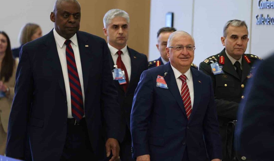 Milli Savunma Bakanı Yaşar Güler, NATO Savunma Bakanları Toplantısı sırasında