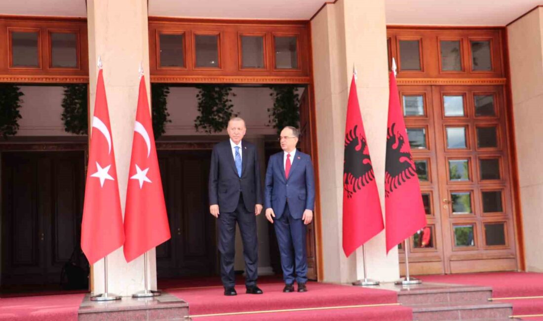 CUMHURBAŞKANI RECEP TAYYİP ERDOĞAN, TEMASLARDA BULUNMAK ÜZERE GELDİĞİ TİRAN’DA ARNAVUTLUK