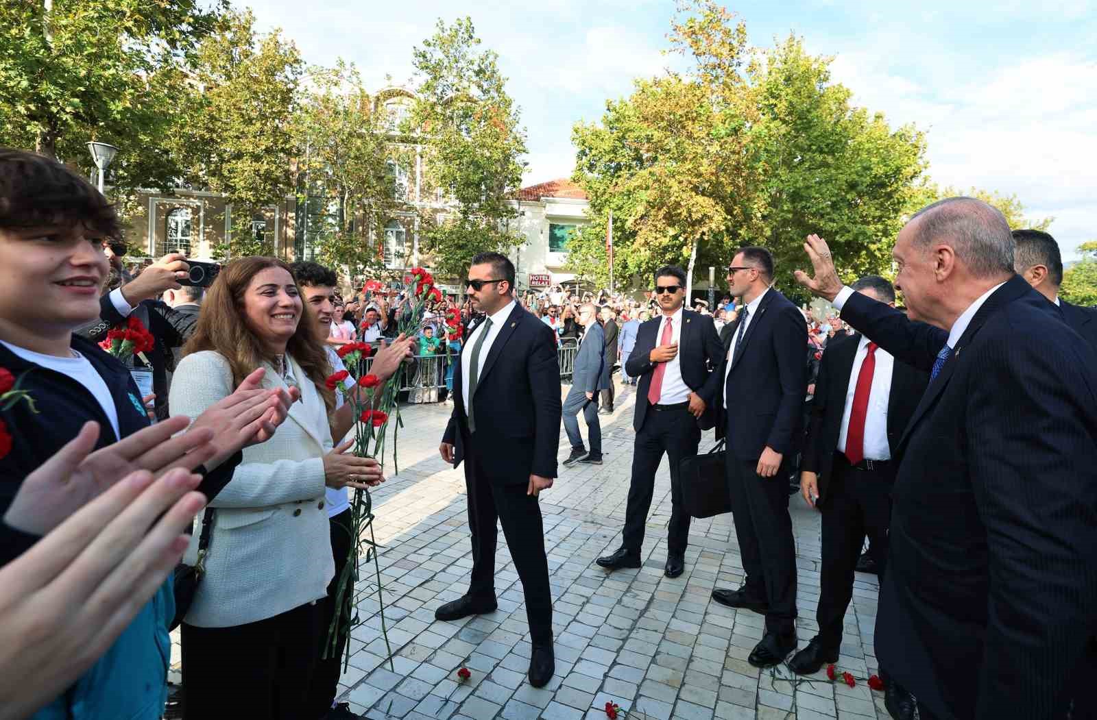 Cumhurbaşkanı Recep Tayyip Erdoğan, Arnavutluk’ta Namazgah Camisi’nin açılışında yaptığı konuşmada,