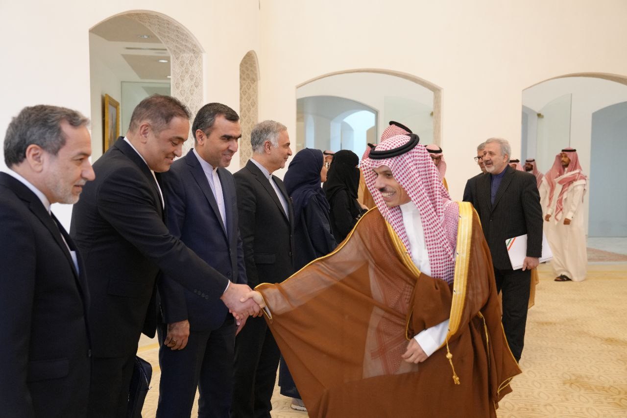 İRAN DIŞİŞLERİ BAKANI ARAKÇİ, SUUDİ ARABİSTAN’DA