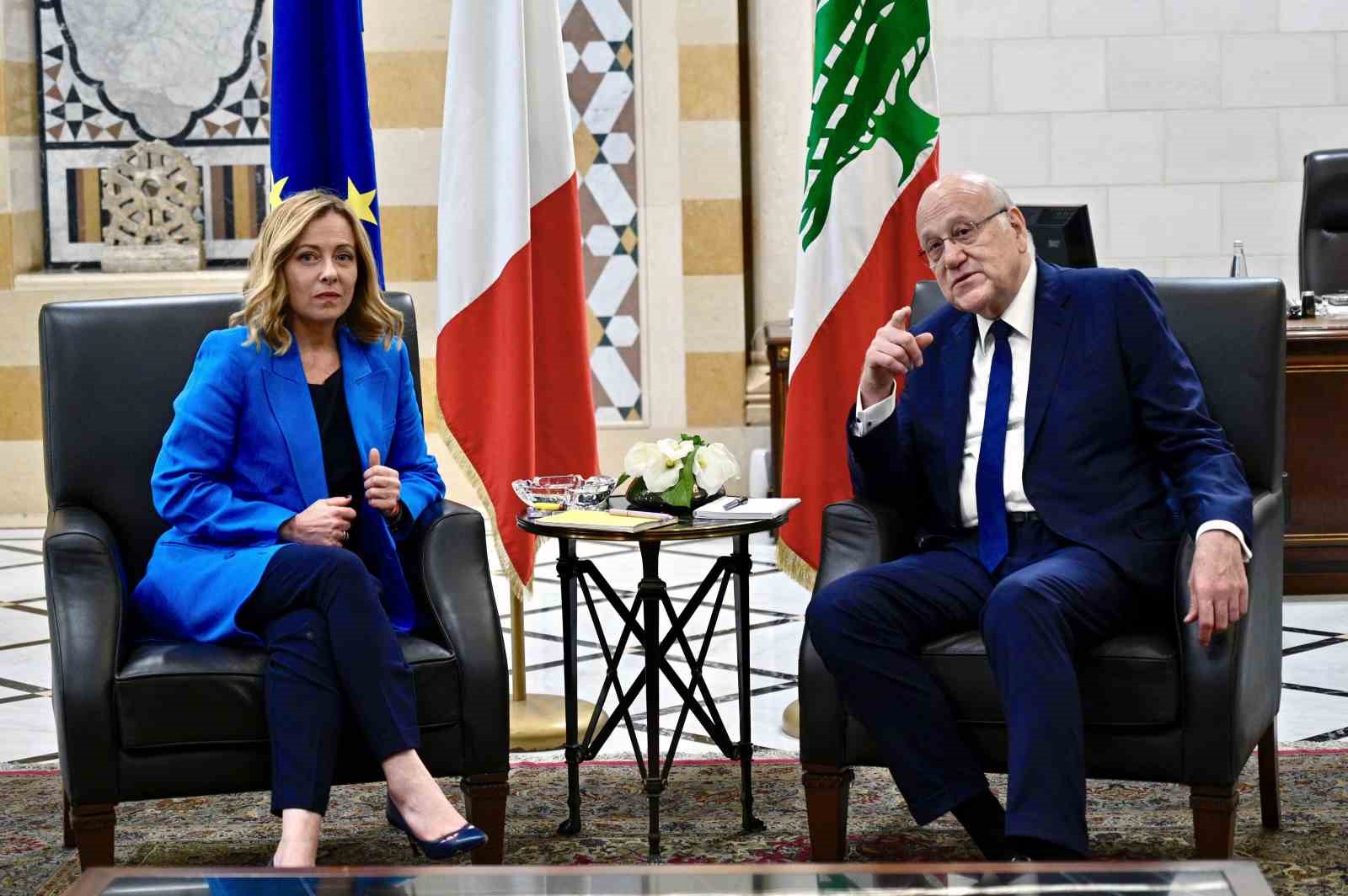 İtalya Başbakanı Giorgia Meloni, Lübnan Başbakanı Necib Mikati ile düzenlediği