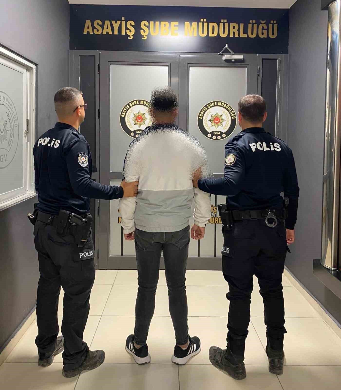 AFYONKARAHİSAR’DA UYUŞTURUCU, UYARICI MADDE TİCARETİ YAPMA SUÇUNDAN 4 YIL 7