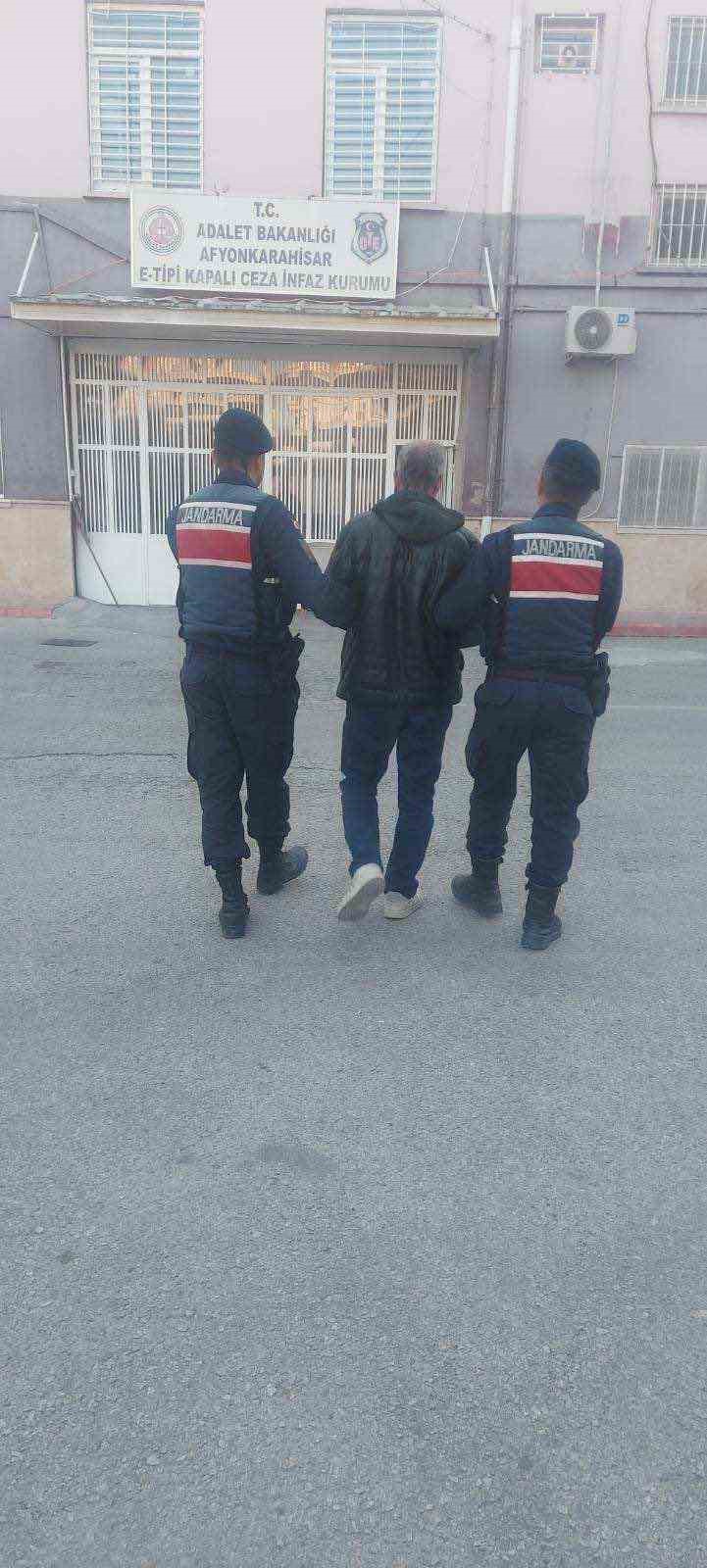 AFYONKARAHİSAR’DA KASTEN YARALAMAM SUÇUNDAN 4 YIL 8 AY 7 GÜN