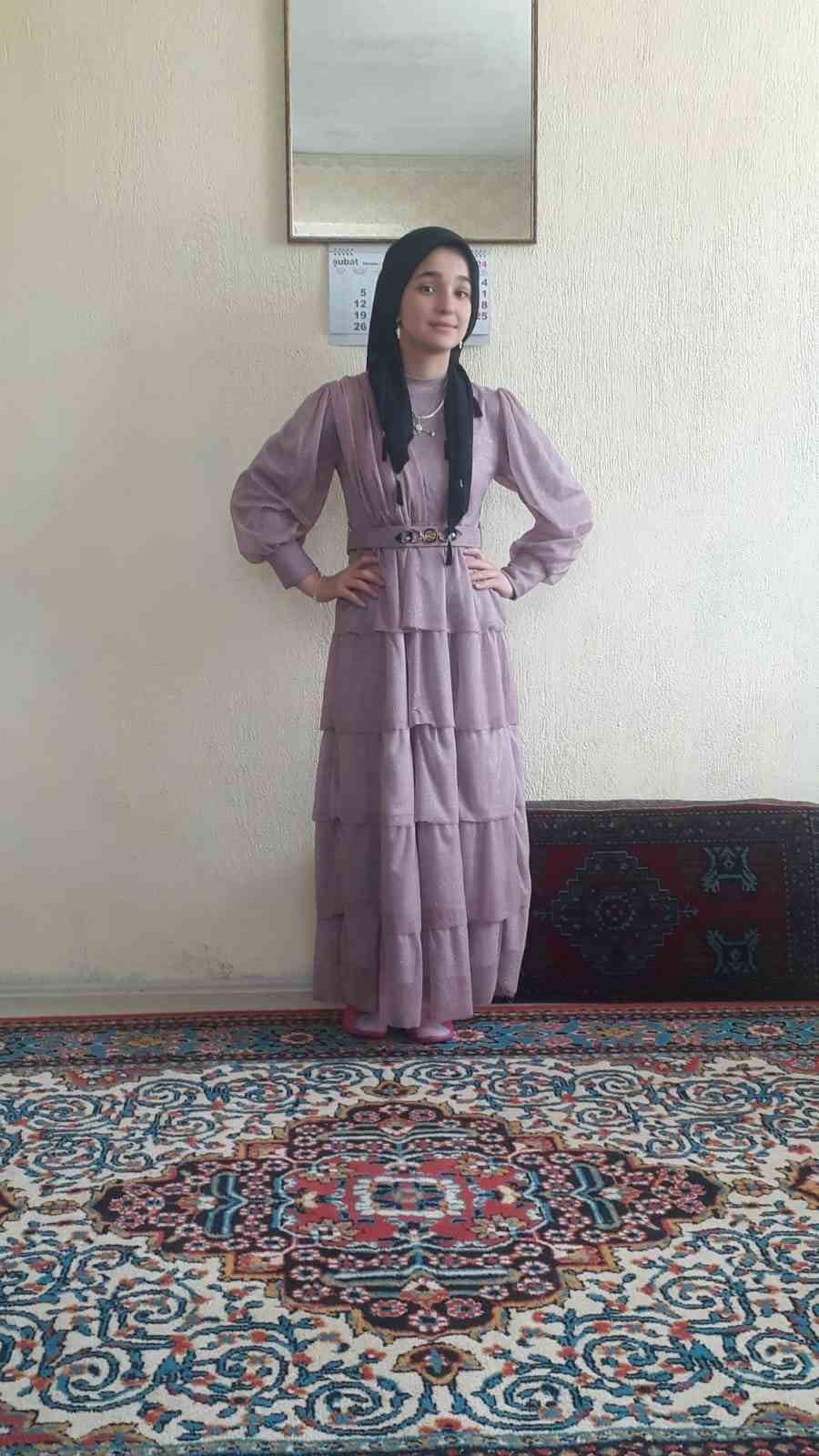 AFYONKARAHİSAR’DA DÜN ÖĞLE SAATLERİNDE EVİNDEN ÇIKTIKTAN SONRA HABER ALINAMAYAN 16