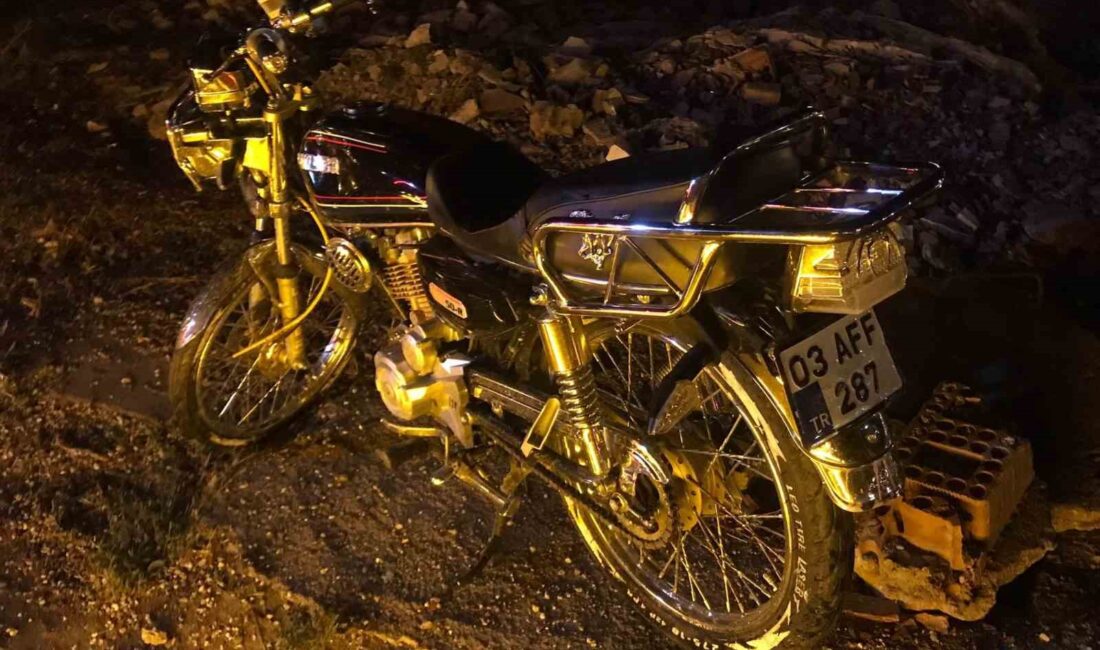 AFYONKARAHİSAR’DA MİNİBÜSÜN ÇARPTIĞI MOTOSİKLET SÜRÜCÜSÜ YARALANDI.