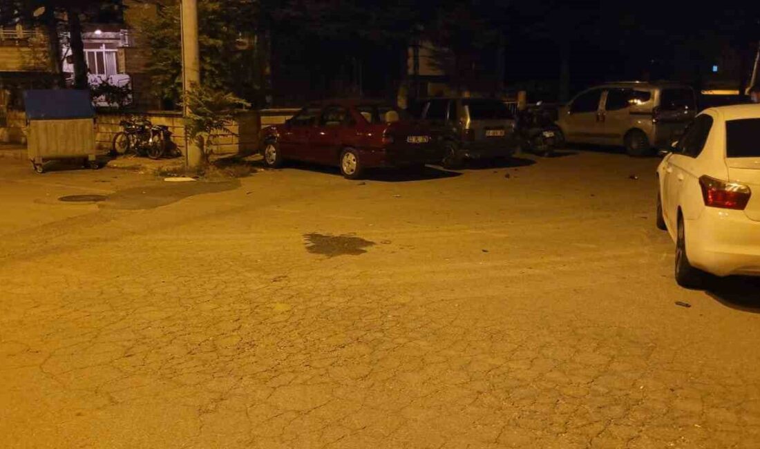 AFYONKARAHİSAR'DA OTOMOBİLLE ÇARPIŞAN MOTOSİKLET SÜRÜCÜSÜ KALDIRILDIĞI HASTANEDE HAYATINI KAYBETTİ.