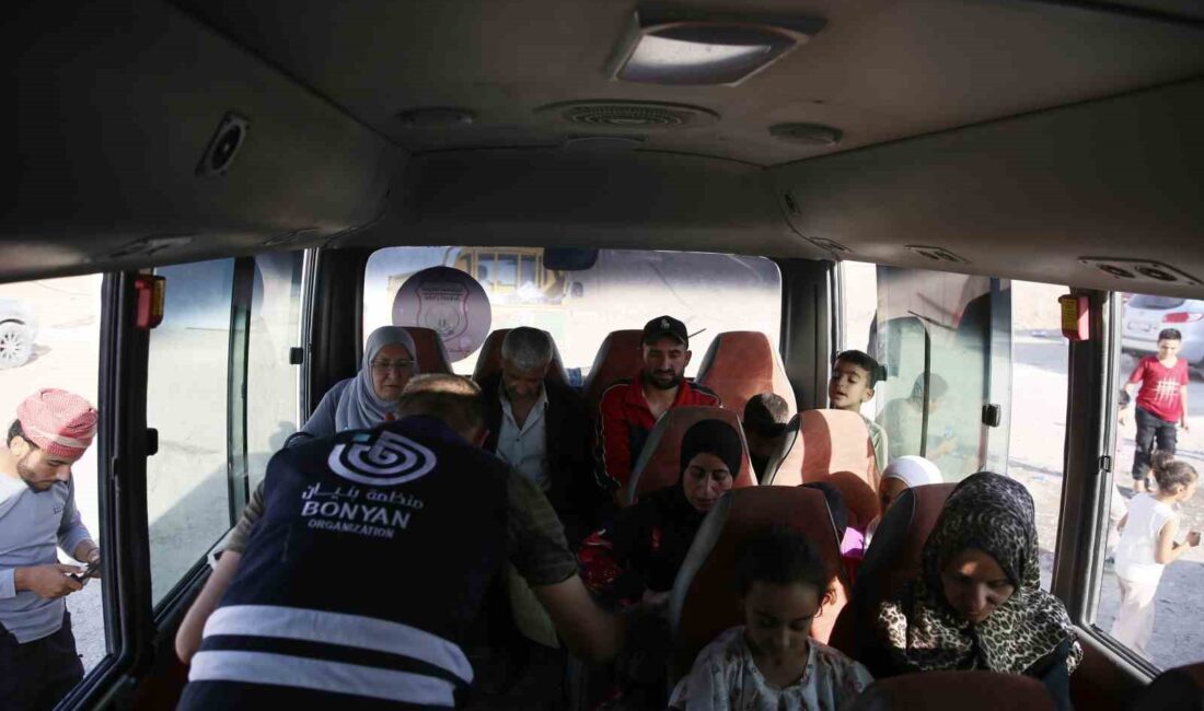 LÜBNAN'DA YAŞANAN SAVAŞTAN KAÇAN SURİYELİ GÖÇMENLER, SURİYE'DEKİ FIRAT KALKANI BÖLGESİNE