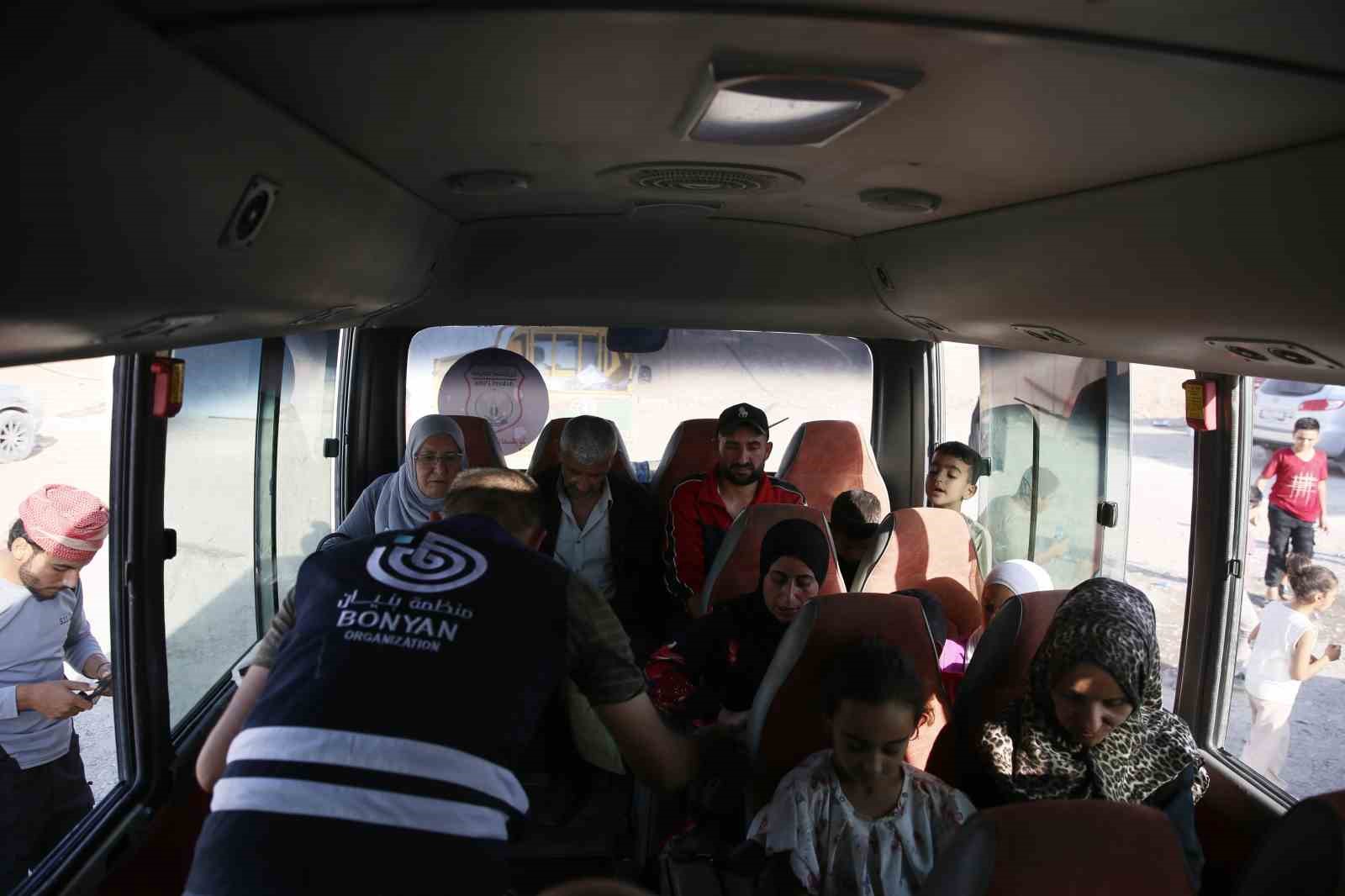 LÜBNAN'DA YAŞANAN SAVAŞTAN KAÇAN SURİYELİ GÖÇMENLER, SURİYE'DEKİ FIRAT KALKANI BÖLGESİNE