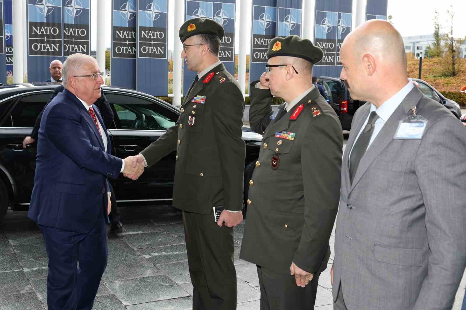 SAVUNMA BAKANI GÜLER, NATO KARARGAHI’NDA