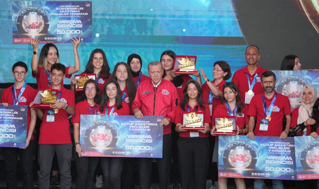 Afyonkarahisar Dumlupınar Bilsem öğrencileri Kutup Araştırma Projeleri ile katıldıkları TEKNOFEST
