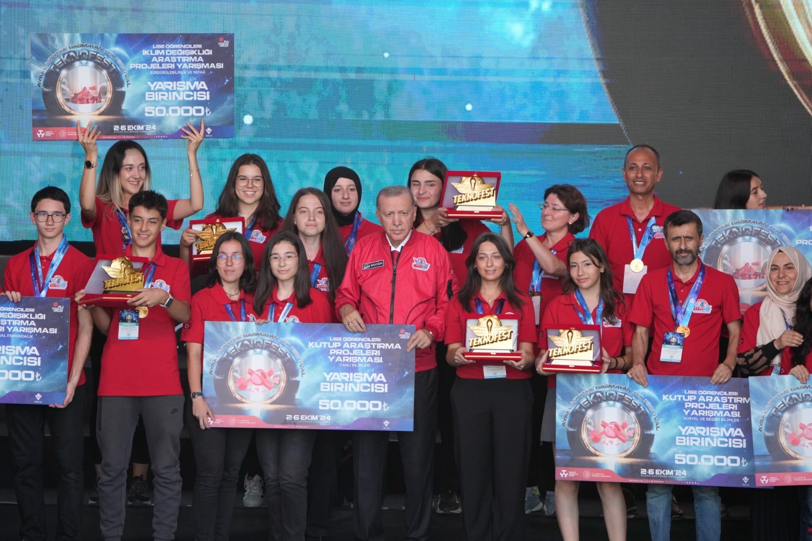 Afyonkarahisar Dumlupınar Bilsem öğrencileri Kutup Araştırma Projeleri ile katıldıkları TEKNOFEST