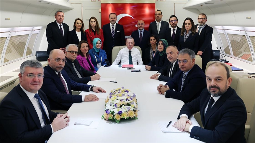 Cumhurbaşkanı Recep Tayyip Erdoğan, Tataristan ziyaretinin ardından uçakta gazetecilerin sorularını yanıtladı.