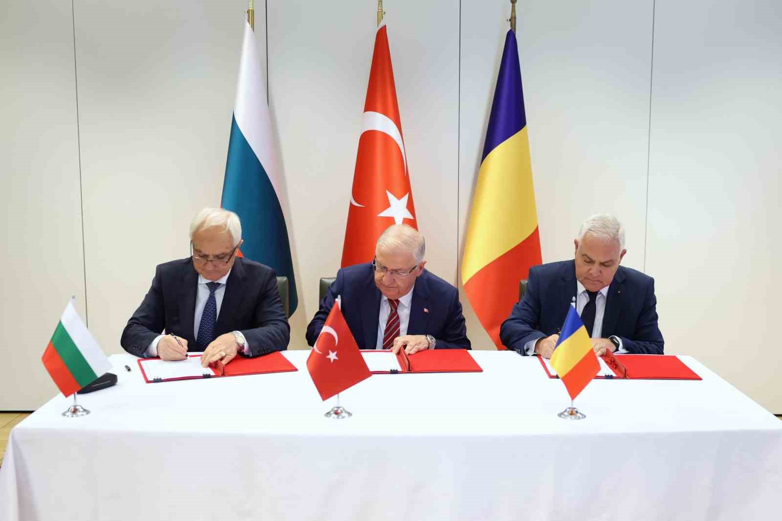 Belçika’da Türkiye, Romanya ve Bulgaristan arasında askeri faaliyetleri kapsayan Niyet