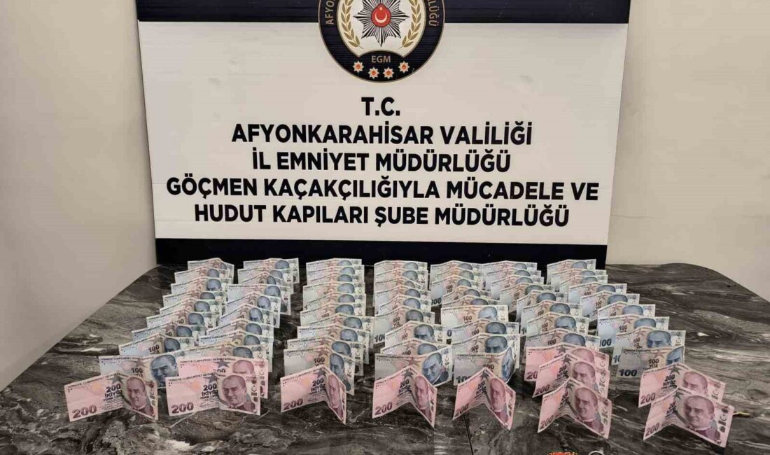 Afyonkarahisar’da polis tarafından göçmen kaçakçılığına yönelik yapılan operasyonda 3 kişi