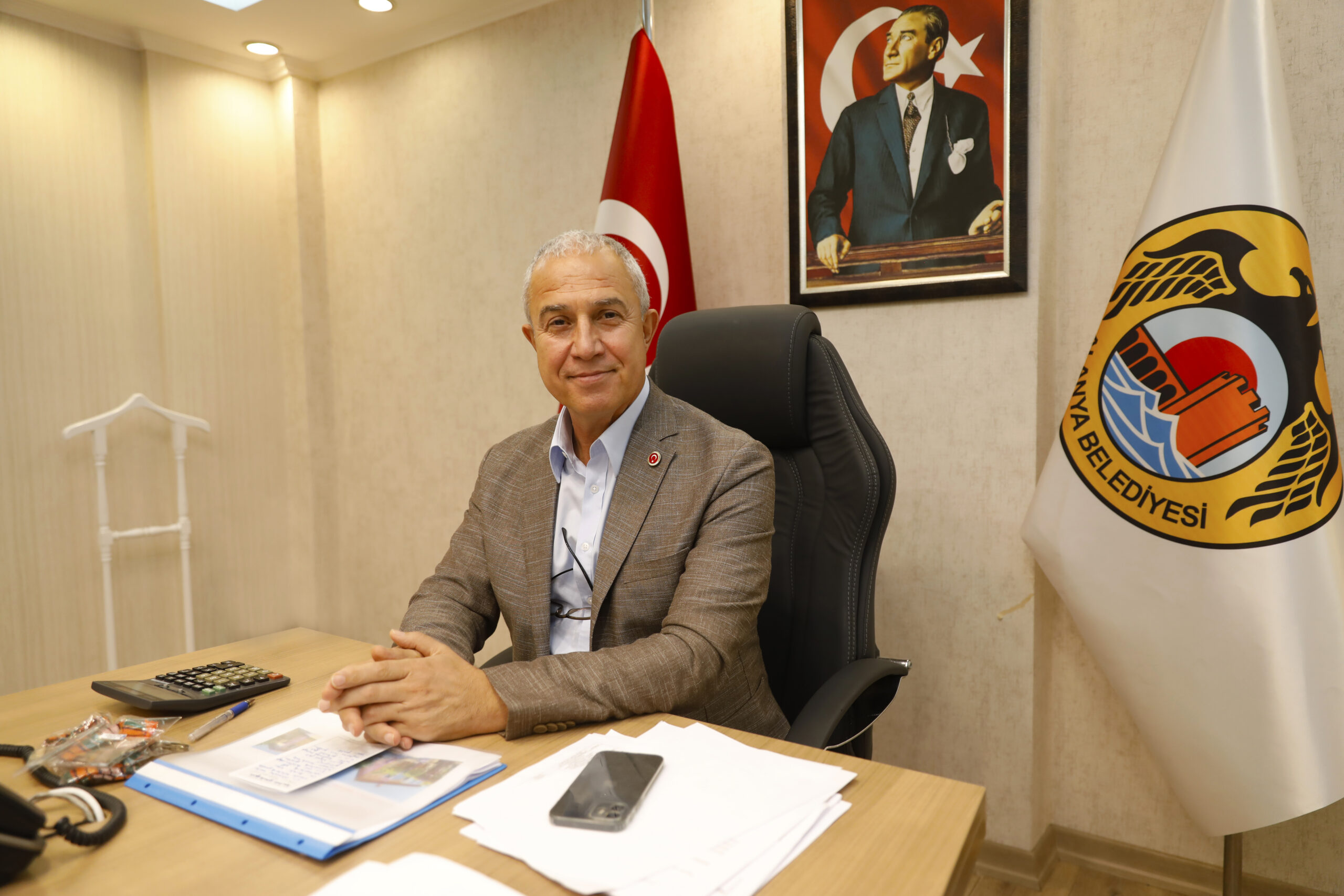 Alanya Belediye Başkanı Osman Tarık Özçelik, 24 Kasım Öğretmenler Günü