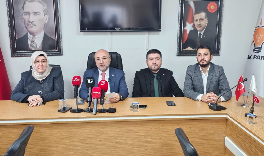 Ekonomik ve dış politikadaki gelişmeleri anlatan AK Parti Afyonkarahisar İl