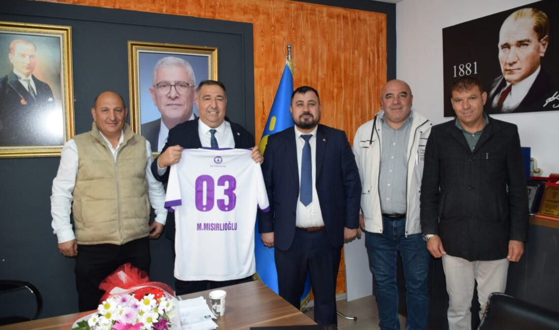“Afyonspor yönetimi, ateşten gömlek giymiştir” Afyonspor’un yeni başkanı Mevlüt Akkuş ve yönetim kurulu üyeleri, İYİ