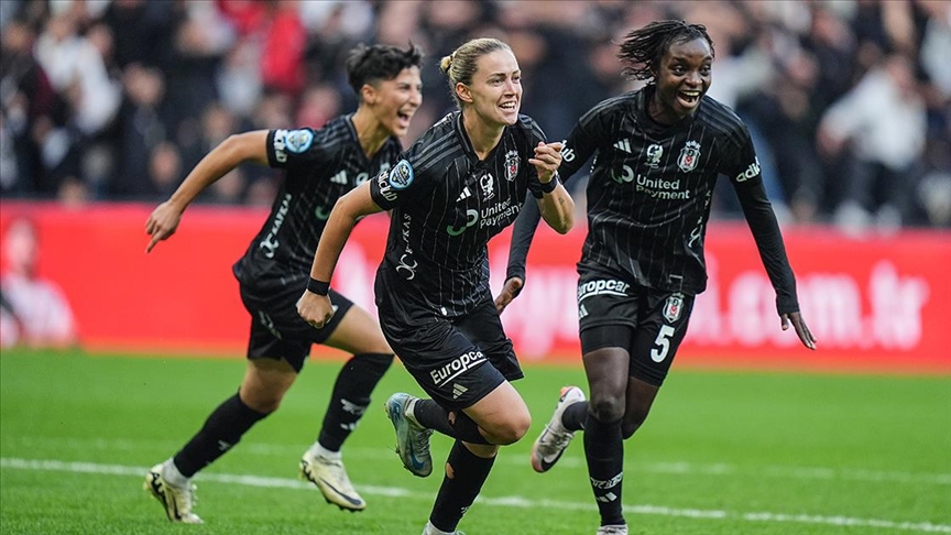 Turkcell Kadın Futbol Süper Ligi'nin 8. haftasındaki derbide Beşiktaş United