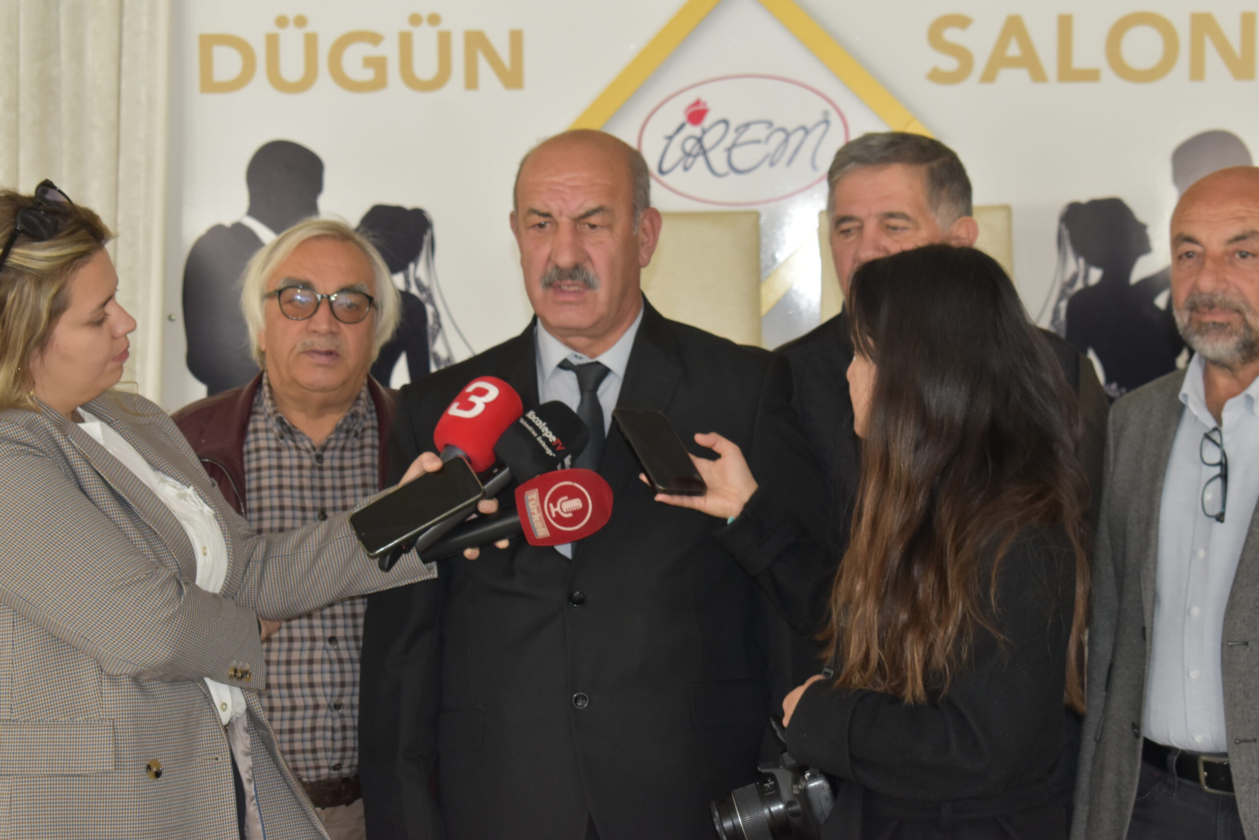 Afyonkarahisar Düğün Salonları İşletmecileri Derneği sezon sonu değerlendirme toplantısı yaptı.