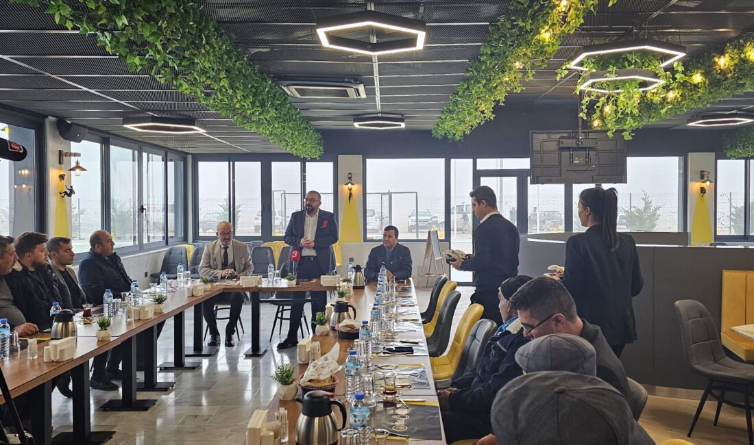 Sayın Vakfı, Afyonkarahisar’da görev yapan muhtarlarla bir araya gelmeye devam