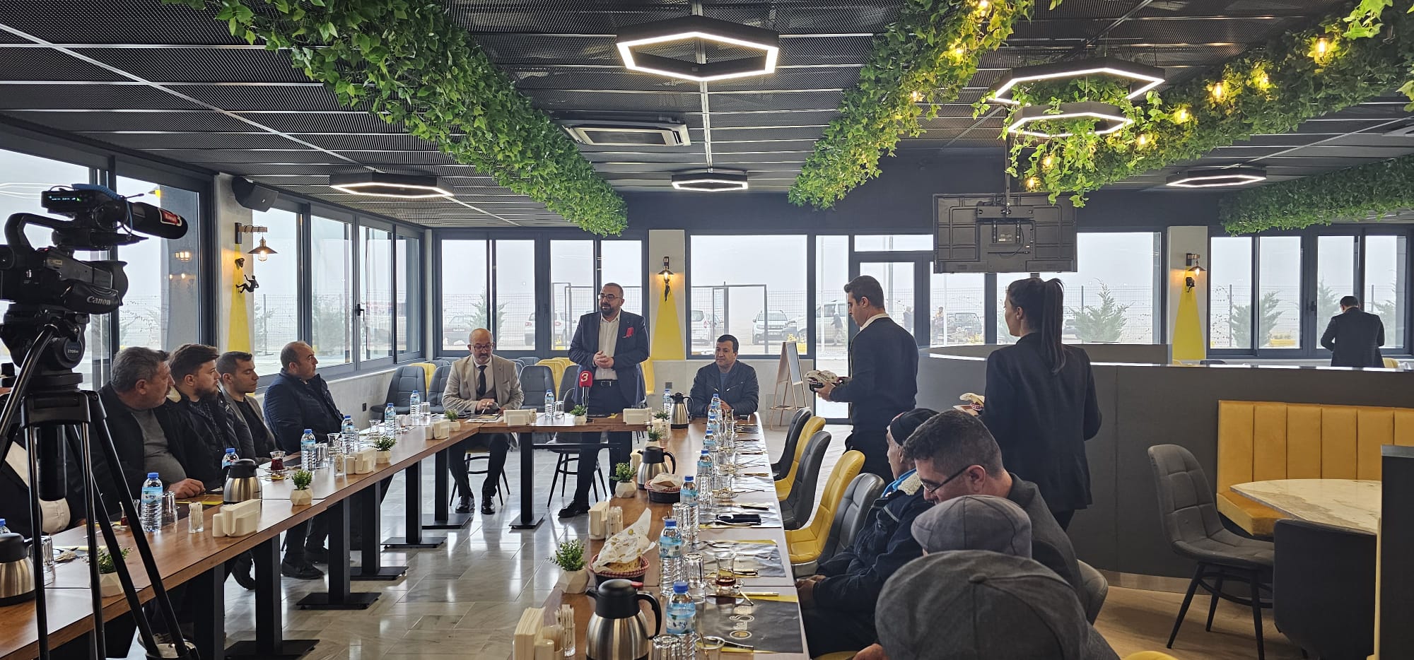Sayın Vakfı, Afyonkarahisar’da görev yapan muhtarlarla bir araya gelmeye devam