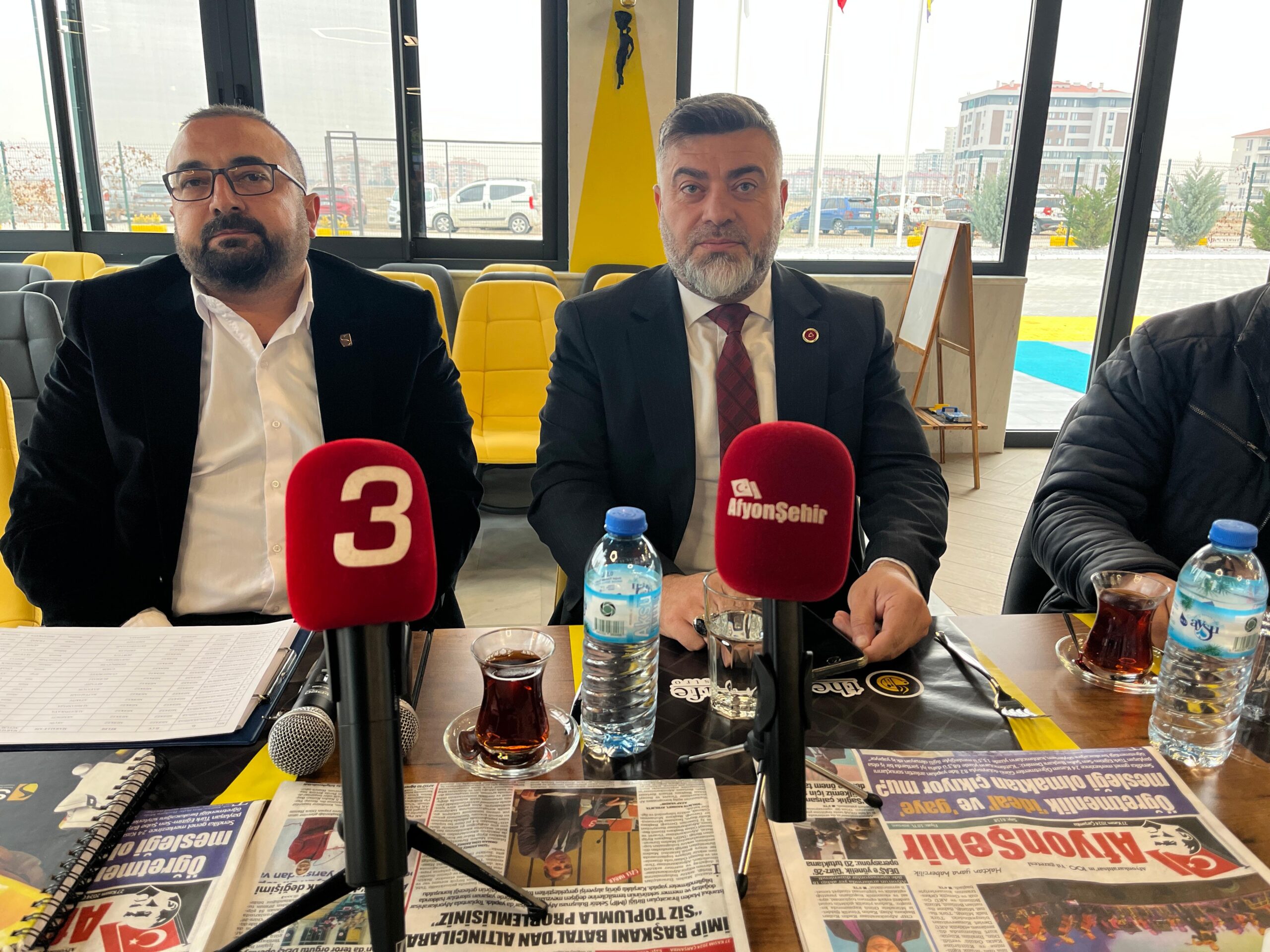 Sayın Vakfı, Afyonkarahisar’da görev yapan muhtarlarla bir araya geldi. The