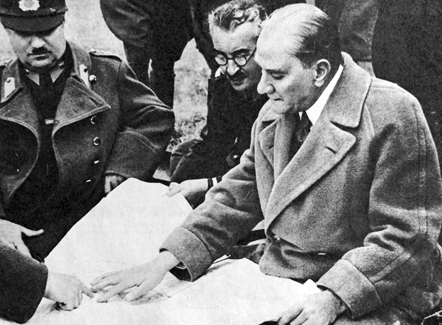 AA muhabirinin derlediği bilgilere göre, 1881’de Selanik’te dünyaya gelen Atatürk,