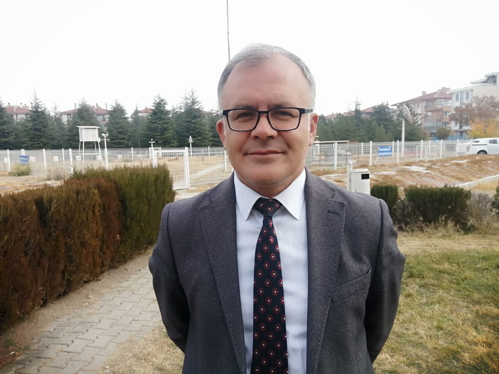 Afyonkarahisar puslu bir Pazartesi’ye uyandı. Hava sıcaklığının mevsim normallerinin üstünde