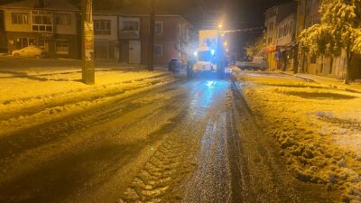 Afyonkarahisar’ın Çay ilçesinde belediye çevre yolu üzerindeki çalışmalarını sürdürüyor. Belediye