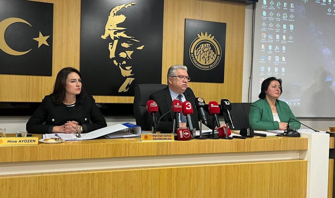 Afyonkarahisar Belediye Meclisi Üyesi ve Birinci Başkanvekili Dr. Kemal Demirkırkan,