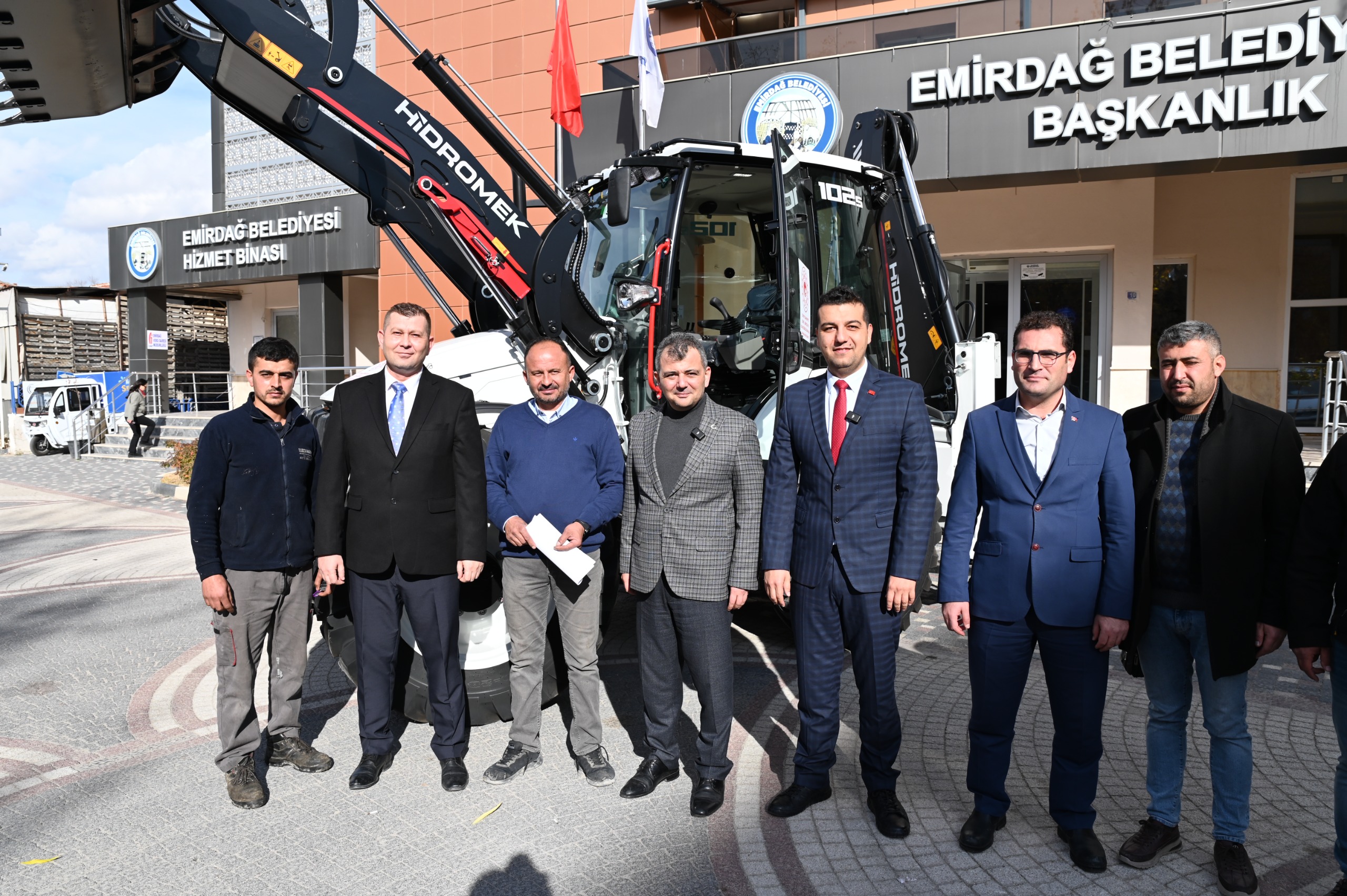 
Emirdağ Belediyesi, vatandaşlara daha etkili ve hızlı hizmet sunma hedefiyle