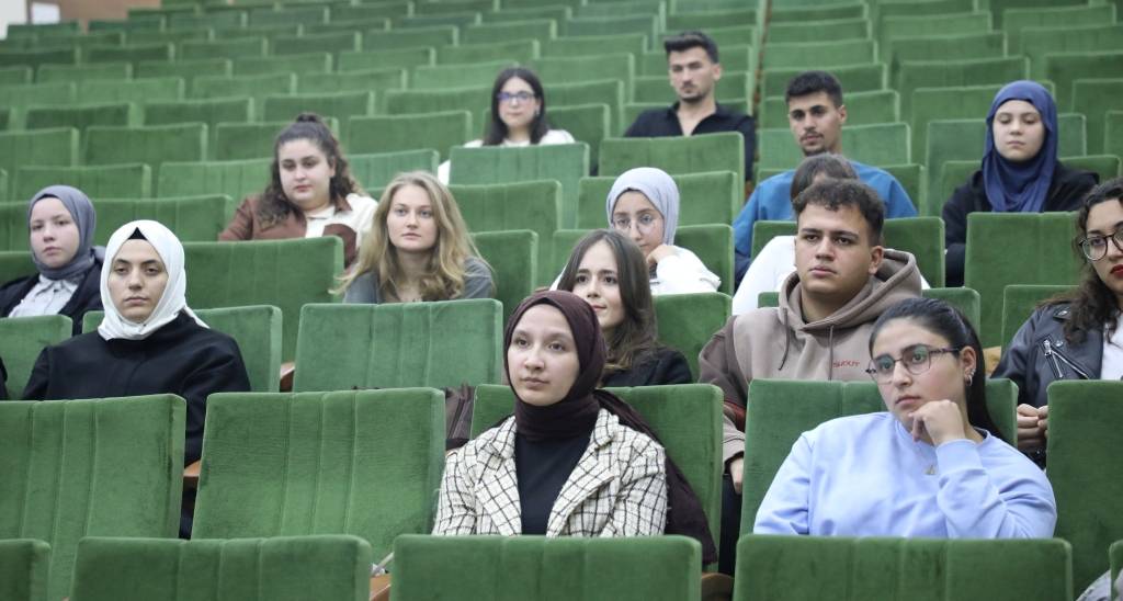   Afyonkarahisar Sağlık Bilimleri Üniversitesi’nde faaliyet gösteren öğrenci kulüp ve