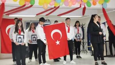 Afyonkarahisar’ın Başmakçı ilçesinde Öğretmenler Günü nedeniyle çeşitli etkinlikler gerçekleştirildi.