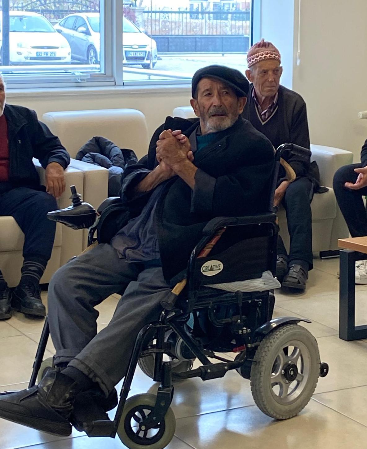 ‘Fidanlar Çınarlarla Buluşuyor’ etkinliği kapsamında Emirdağ Mehmet Akif Ersoy Ortaokulu