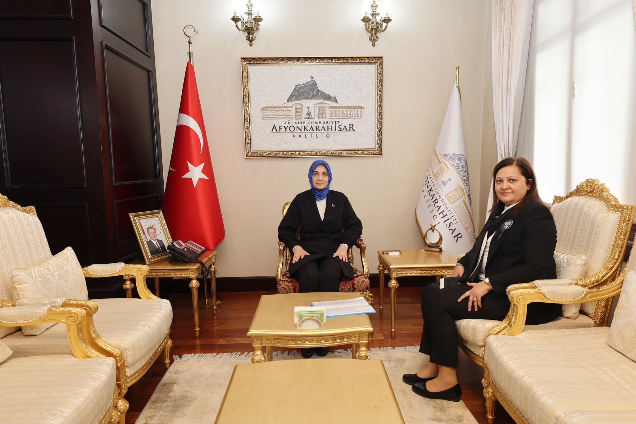 Afyonkarahisar Valisi Doç. Dr. Kübra Güran Yiğitbaşı, Belediye Başkanı Burcu