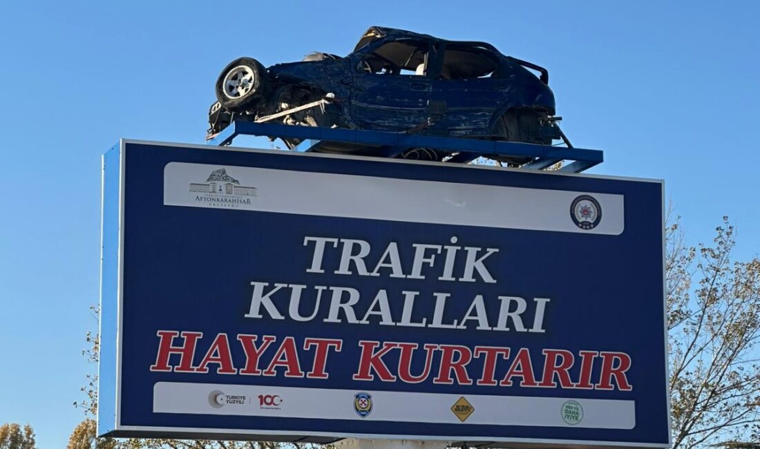 Şoförler bu aracı görsün! Afyonkarahisar’da İl Emniyet Müdürlüğü, Bölge Trafik Denetleme Şube Müdürlüğü önünde